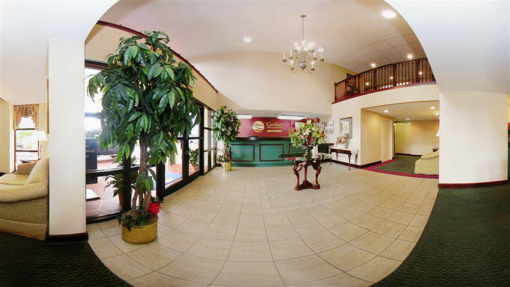 Comfort Inn & Suites Lantana - West Palm Beach South Exterior photo