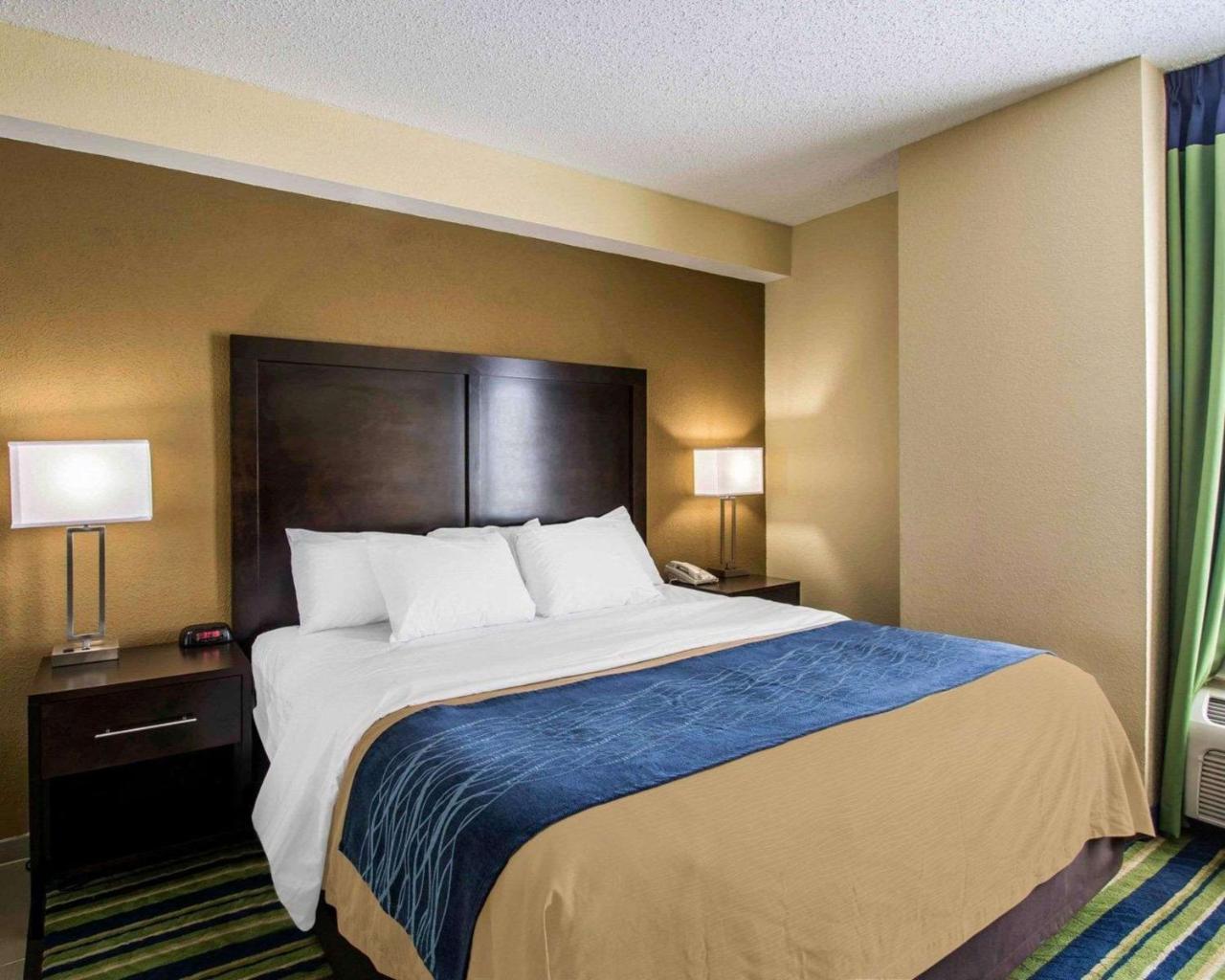 Comfort Inn & Suites Lantana - West Palm Beach South Exterior photo